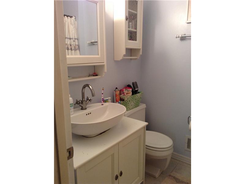 1035 Lindsay Road Carnegie, PA 15106 - Photo 15 of 25 Full Bath.