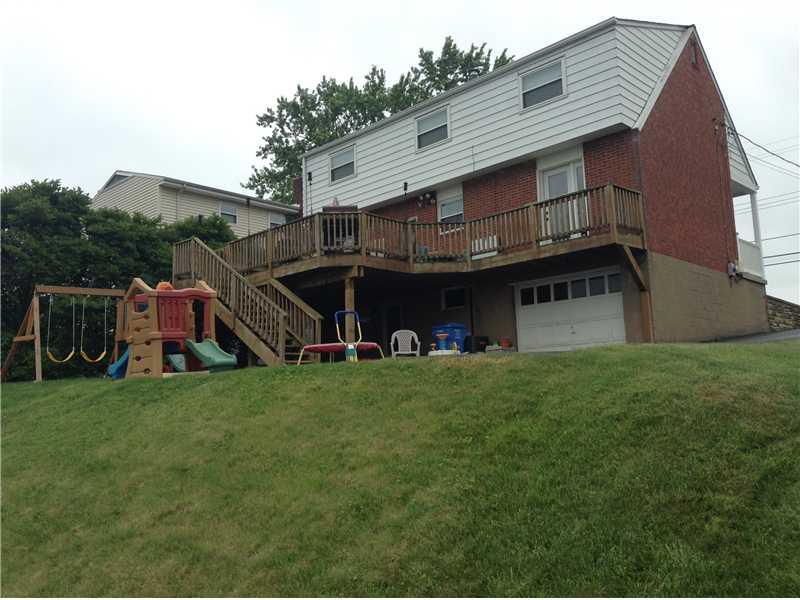 1035 Lindsay Road Carnegie, PA 15106 - Photo 25 of 25 Exterior Back.