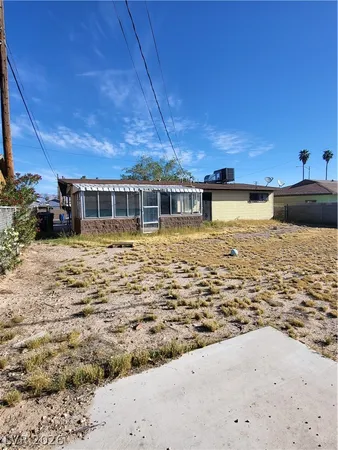 $1,800 | 717 Van Ert Avenue, North Las Vegas, NV 89030