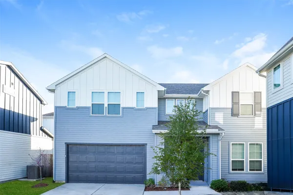 $2,349 | 9835 Willow Creek, Unit 422, Tomball, TX 77375