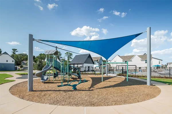 $2,379 | 9835 Willow Creek, Unit 422, Tomball, TX 77375