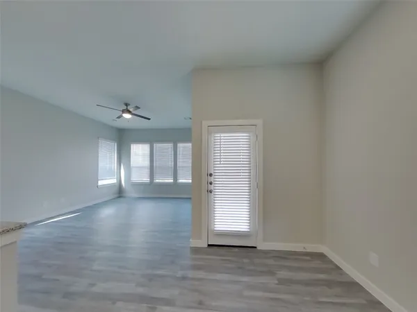 $2,379 | 9835 Willow Creek, Unit 422, Tomball, TX 77375