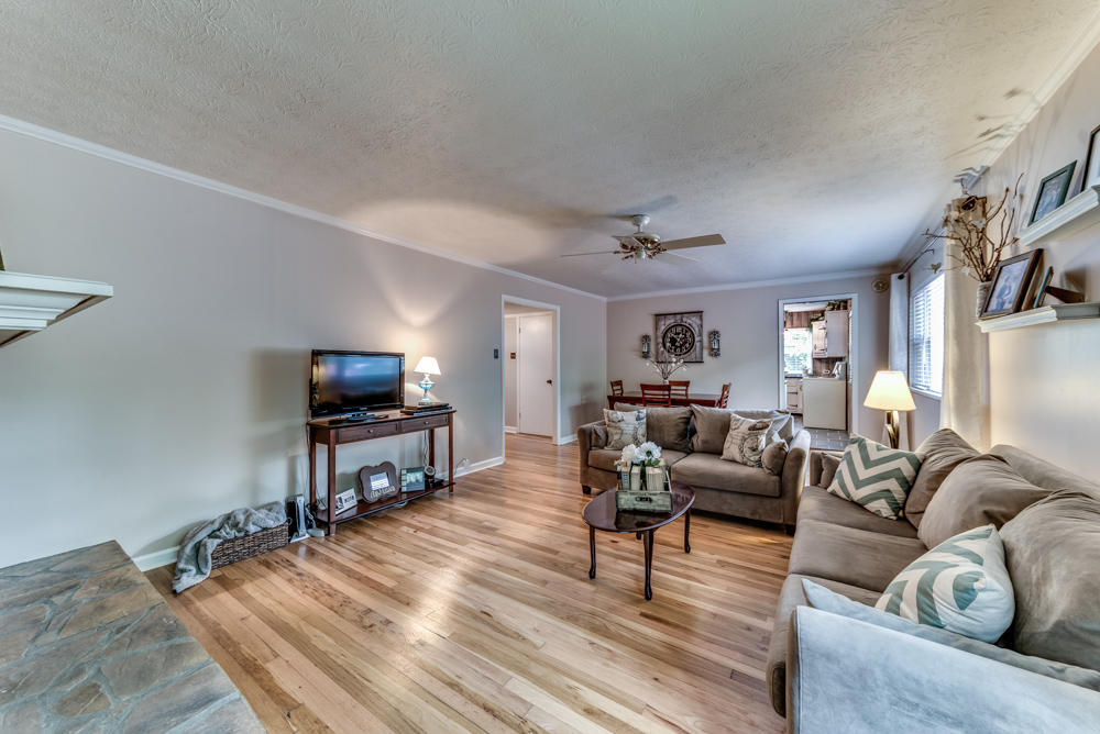 104 Gordon Road Oak Ridge, TN 37830 - Photo 6 of 24 07