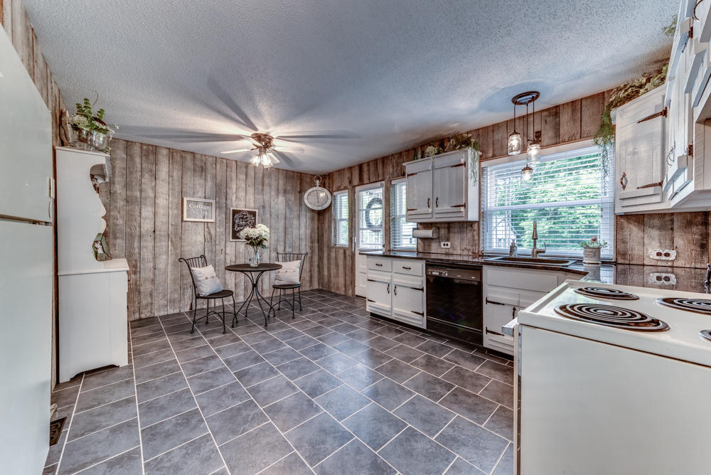 104 Gordon Road Oak Ridge, TN 37830 - Photo 9 of 24 10