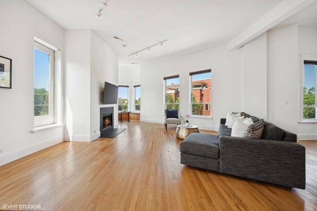 $675,000 | 1313 North Wood Street, Unit 3, Chicago, IL 60622