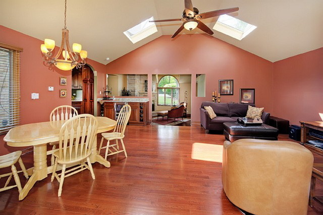1005 Warrenville Road Wheaton, IL 60189 - Photo 7 of 24