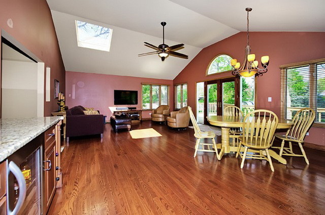 1005 Warrenville Road Wheaton, IL 60189 - Photo 9 of 24