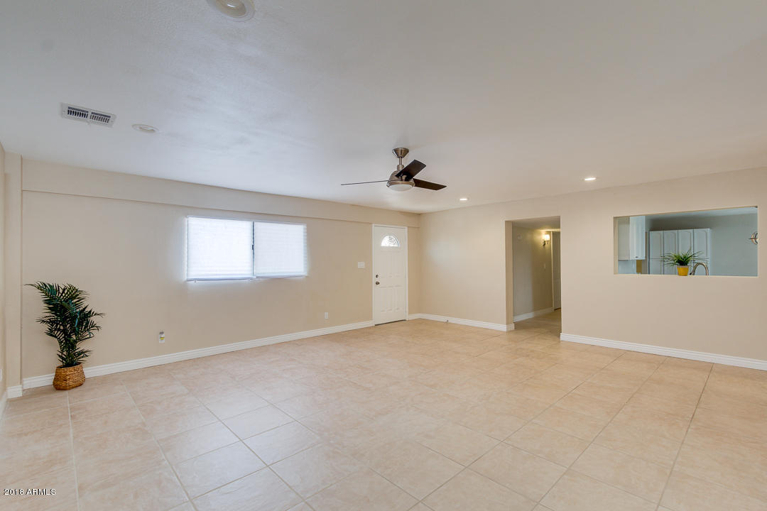 3147 West Greenway Road Phoenix, AZ 85053 - Photo 5 of 30 06-Greenway