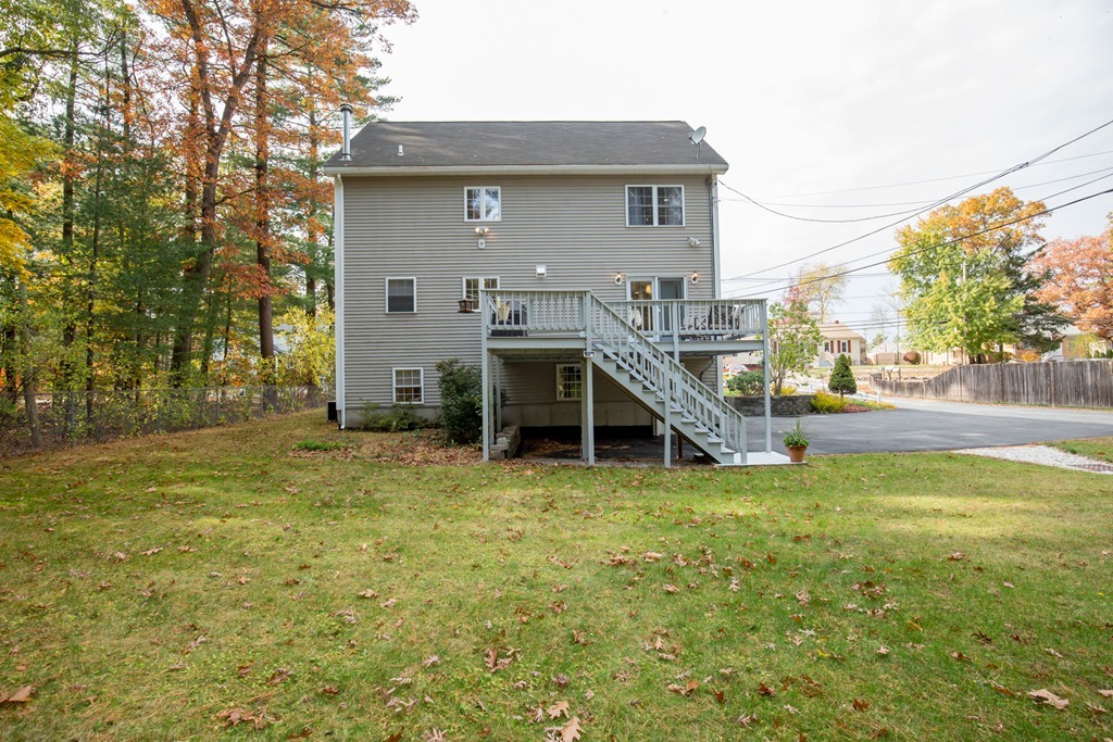 165 Bridle Road Billerica, MA 01821 - Photo 2 of 30 Gallery Image 2