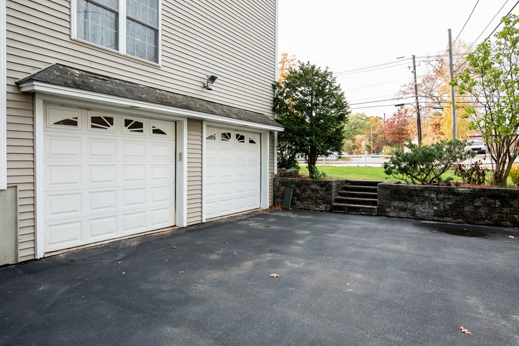 165 Bridle Road Billerica, MA 01821 - Photo 28 of 30 Gallery Image 28
