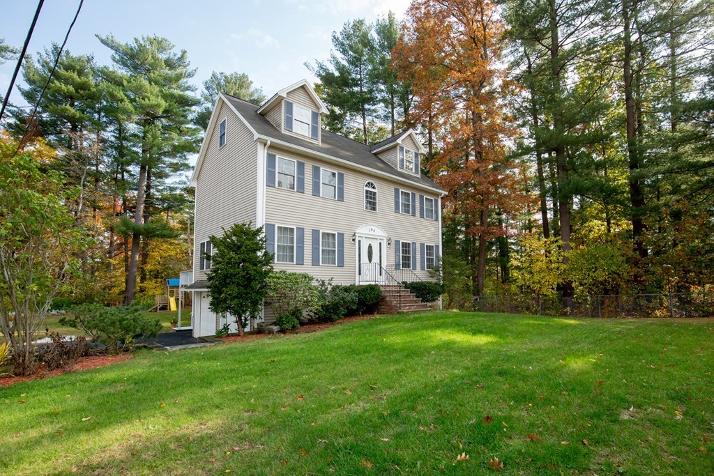 165 Bridle Road Billerica, MA 01821 - Photo 4 of 30 Gallery Image 4