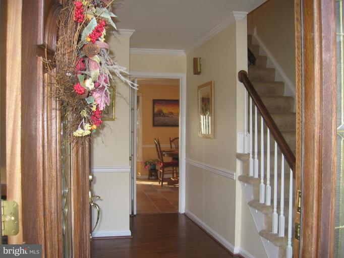 13938 Alderton Road Silver Spring, MD 20906 - Photo 11 of 30 Entrance / Foyer