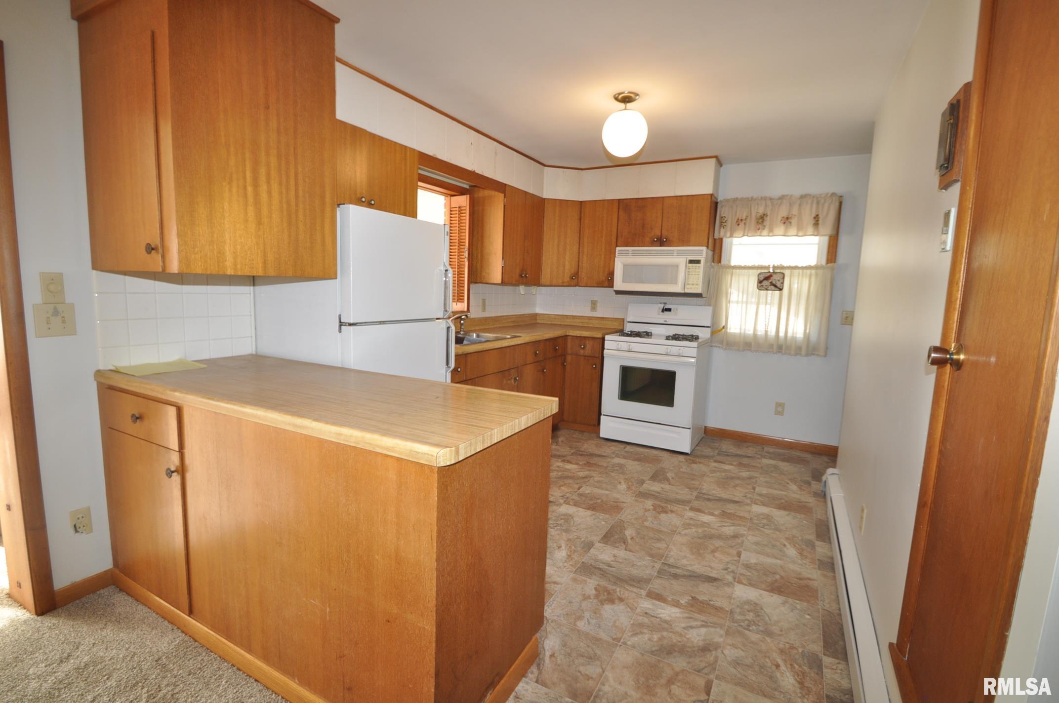 9502 Ridgewood Road Milan, IL 61264 - Photo 4 of 14 Gallery Image 4
