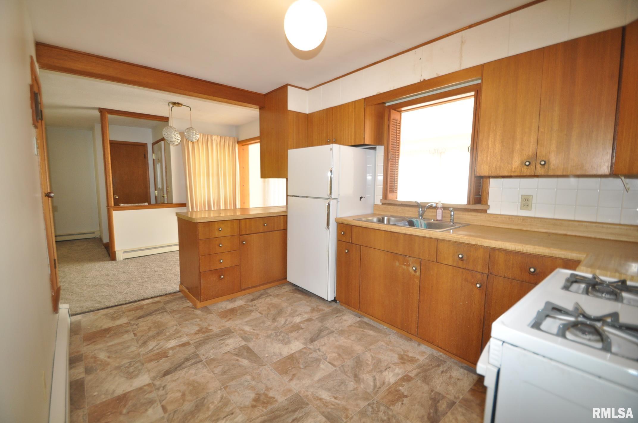 9502 Ridgewood Road Milan, IL 61264 - Photo 5 of 14 Gallery Image 5