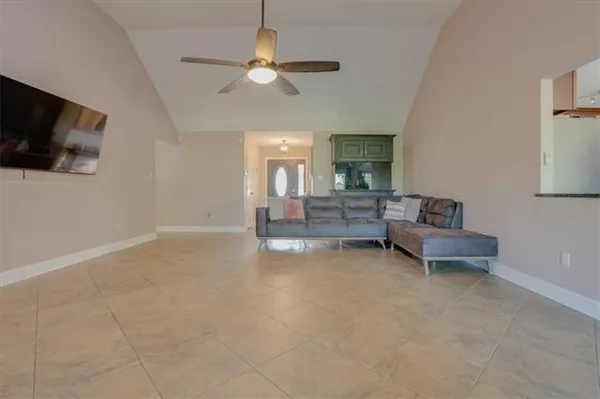 $230,000 | 2039 Golfview Drive, Laplace, LA 70068