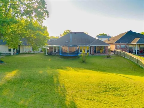 $230,000 | 2039 Golfview Drive, Laplace, LA 70068