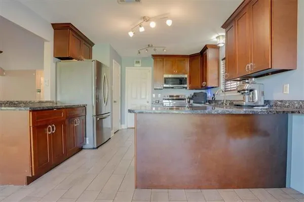 $230,000 | 2039 Golfview Drive, Laplace, LA 70068