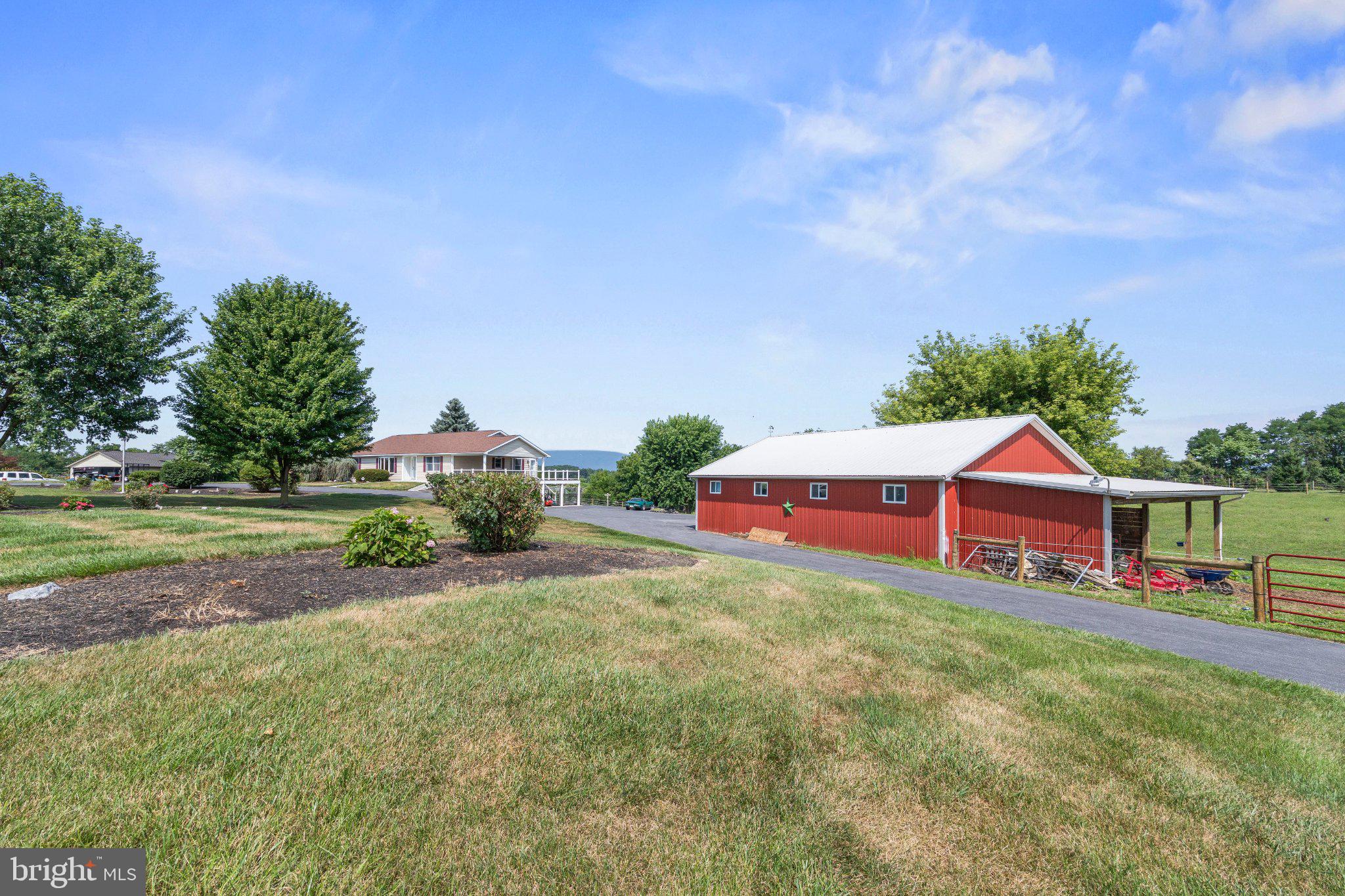 7246 Smith Road Chambersburg, PA 17202 - Photo 9 of 51 Gallery Image 9
