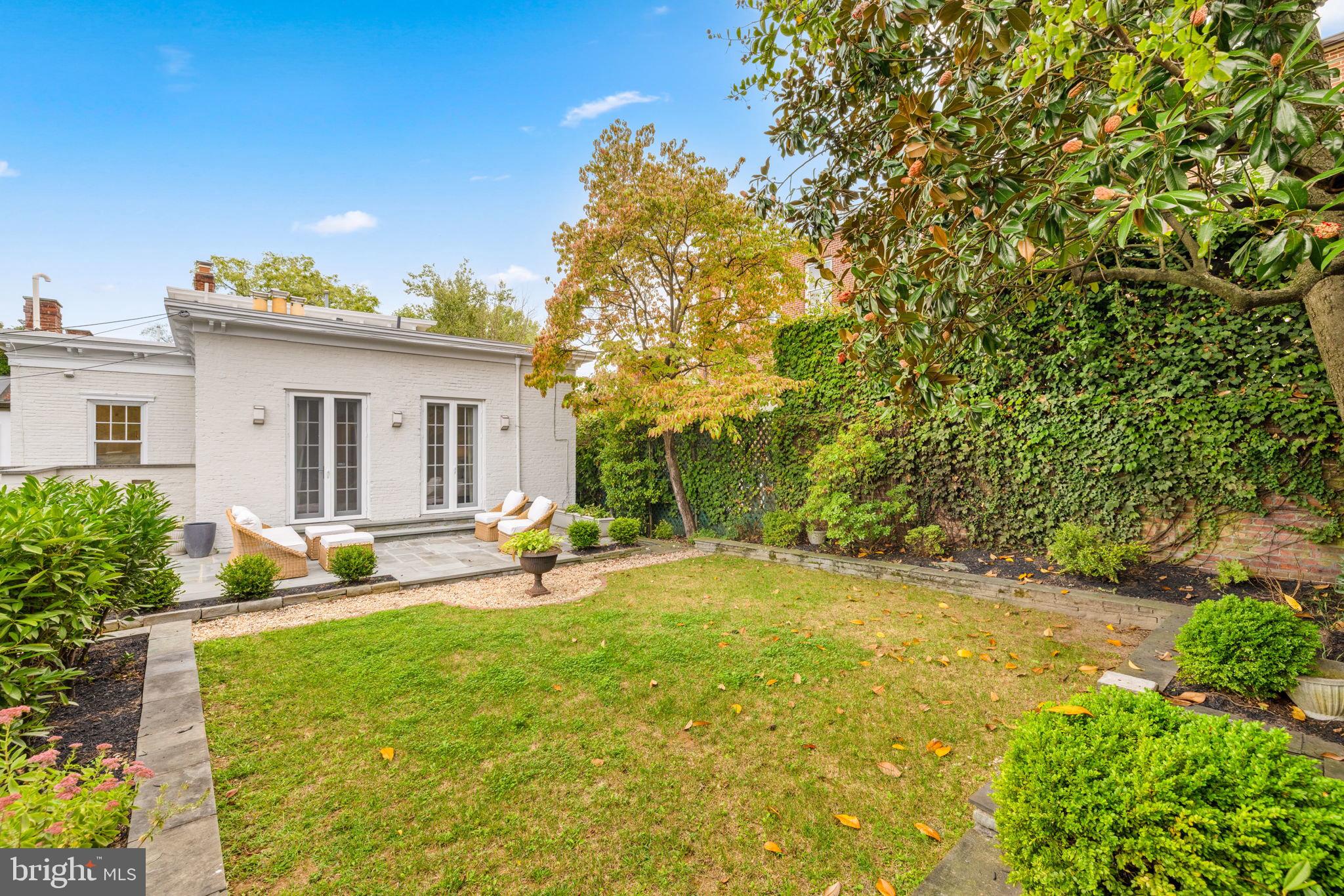 1234 33rd Street Northwest Washington, DC 20007 - Photo 11 of 20 Garden