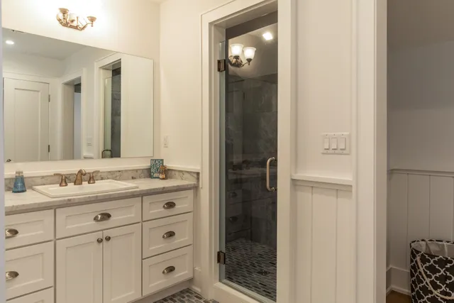 $75,000 | 7 Woodcrest Drive, East Hampton, NY 11937