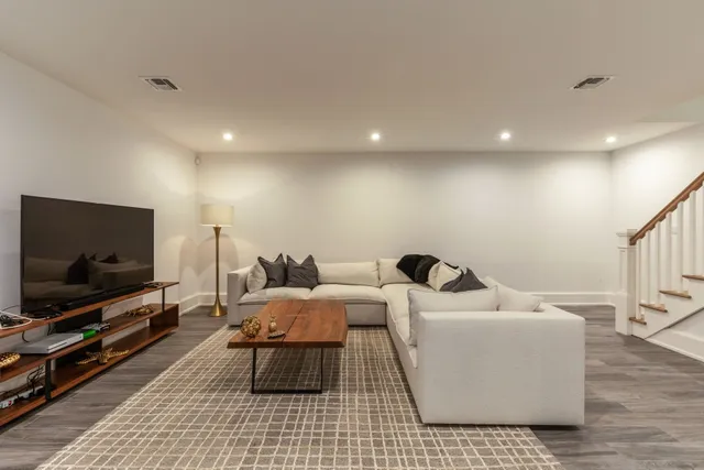 $75,000 | 7 Woodcrest Drive, East Hampton, NY 11937