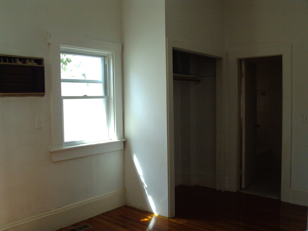 1698 North Shore Road Revere, MA 02151 - Photo 5 of 11