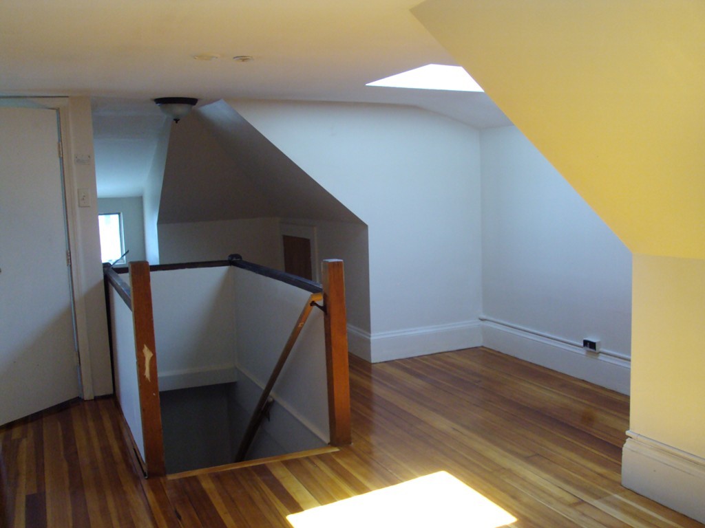 1698 North Shore Road Revere, MA 02151 - Photo 7 of 11