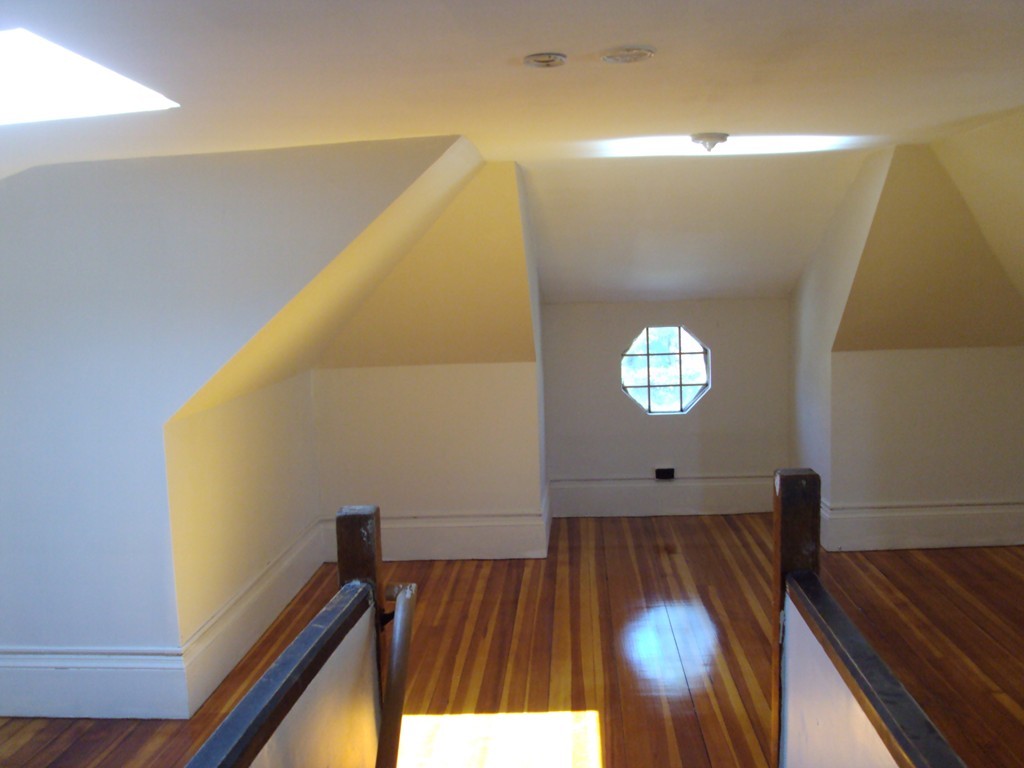1698 North Shore Road Revere, MA 02151 - Photo 8 of 11