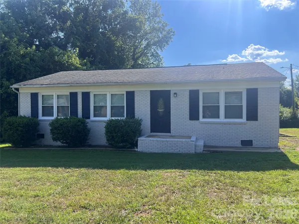 $1,495 | 3605 Somerset Drive, Gastonia, NC 28052