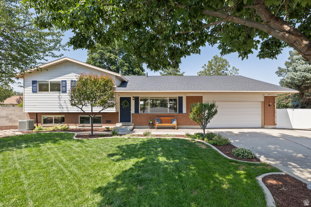 2370 Quail Run Circle East Sandy, UT 84093 - Photo 2 of 54 Front house