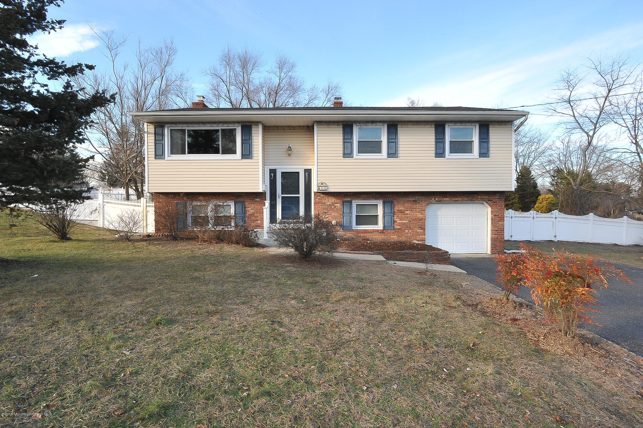 60 Westbrook Road Howell, NJ 07731 - Photo 1 of 29 DSC_8512