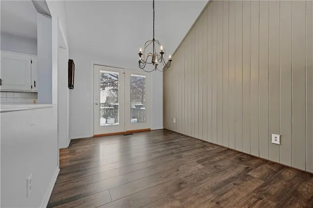 $359,900 | 12838 South Navaho Drive, Olathe, KS 66062