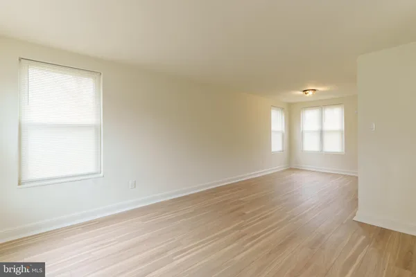 $2,050 | 101 East Camden Avenue, Unit 51, Moorestown, NJ 08057