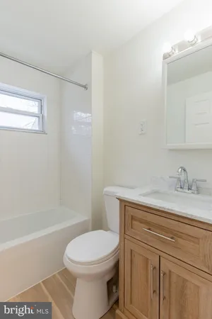 $2,050 | 101 East Camden Avenue, Unit 51, Moorestown, NJ 08057