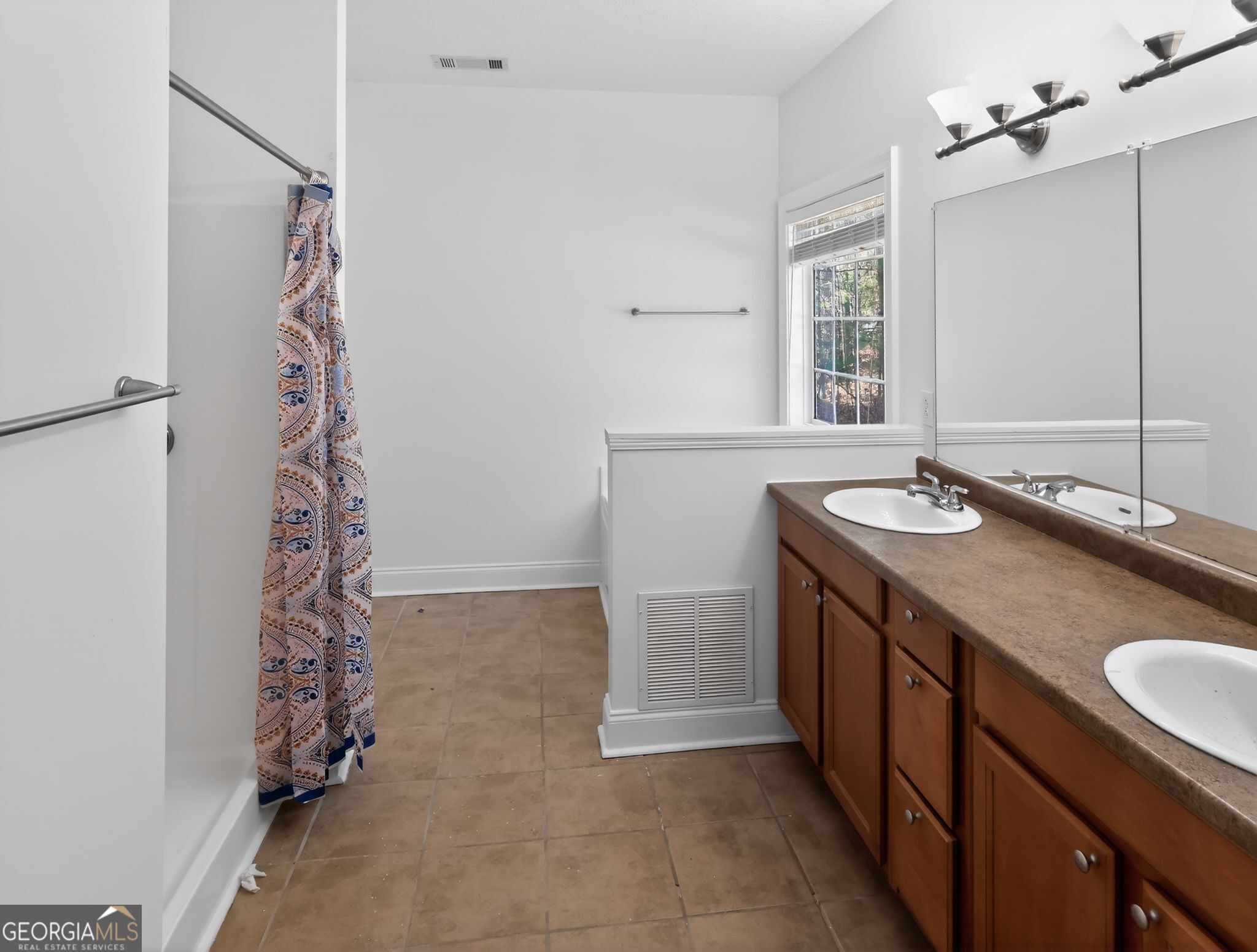 766 Drew Allen Road Williamson, GA 30292 - Photo 13 of 32