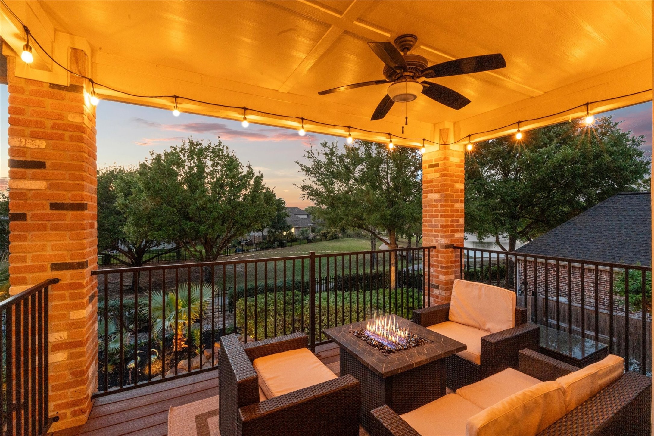 9822 Prairie Clover Lane Spring, TX 77379 - Photo 3 of 46