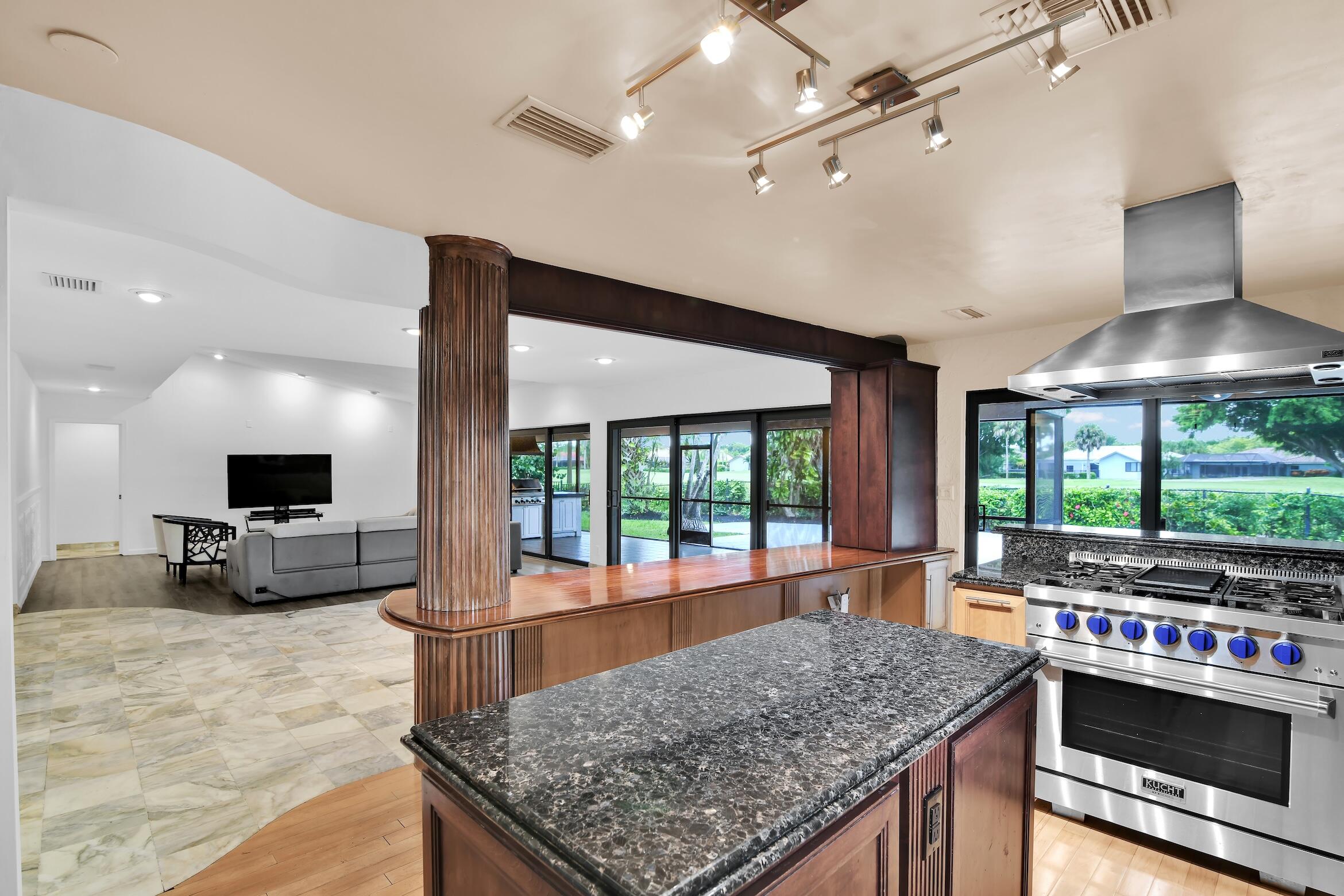10397 Camelback Lane Boca Raton, FL 33498 - Photo 17 of 63 10397 Camelback Ln Boca Raton -56