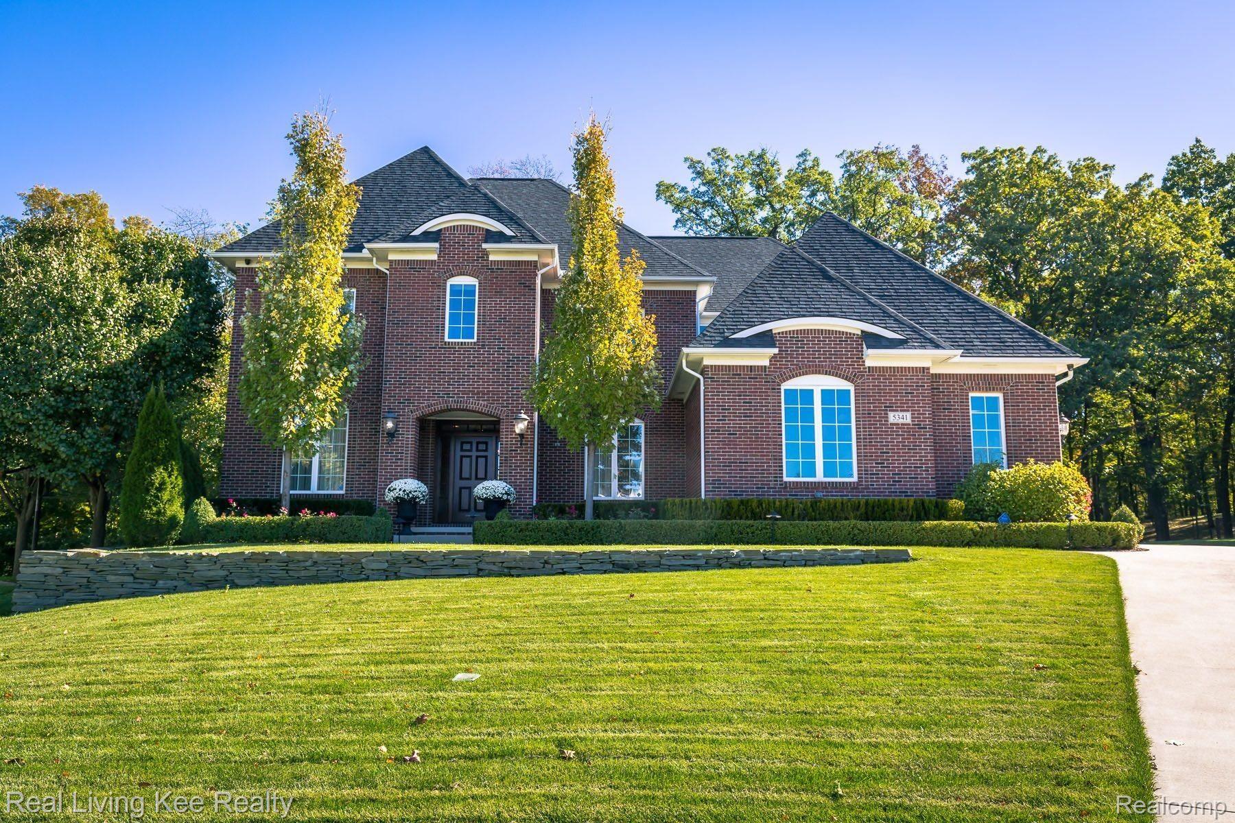 5341 Keswick Court Rochester, MI 48306 - Photo 1 of 1 592a8525.jpg
