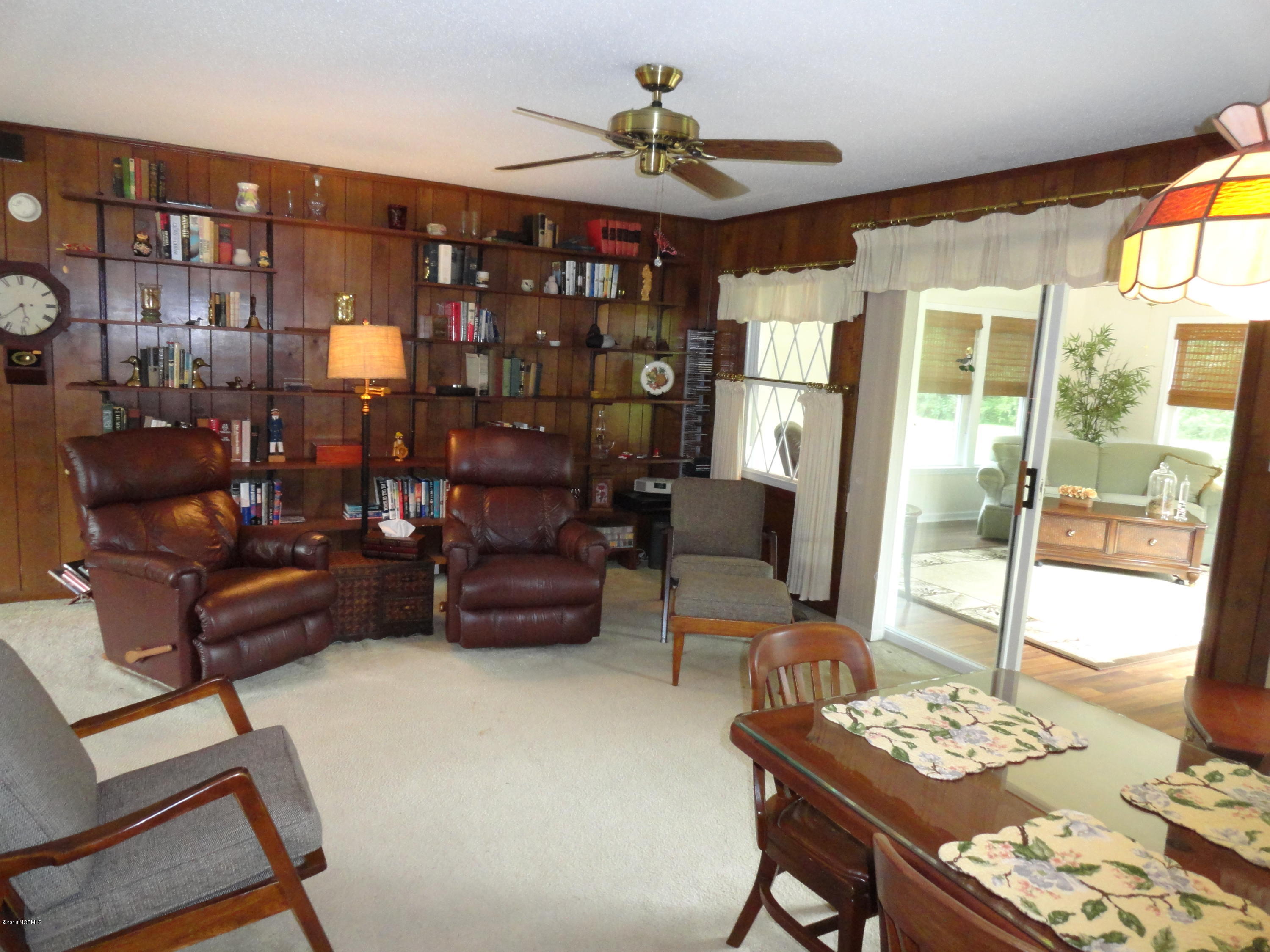222 Snead Road New Bern, NC 28560 - Photo 12 of 35 Den with Built Ins