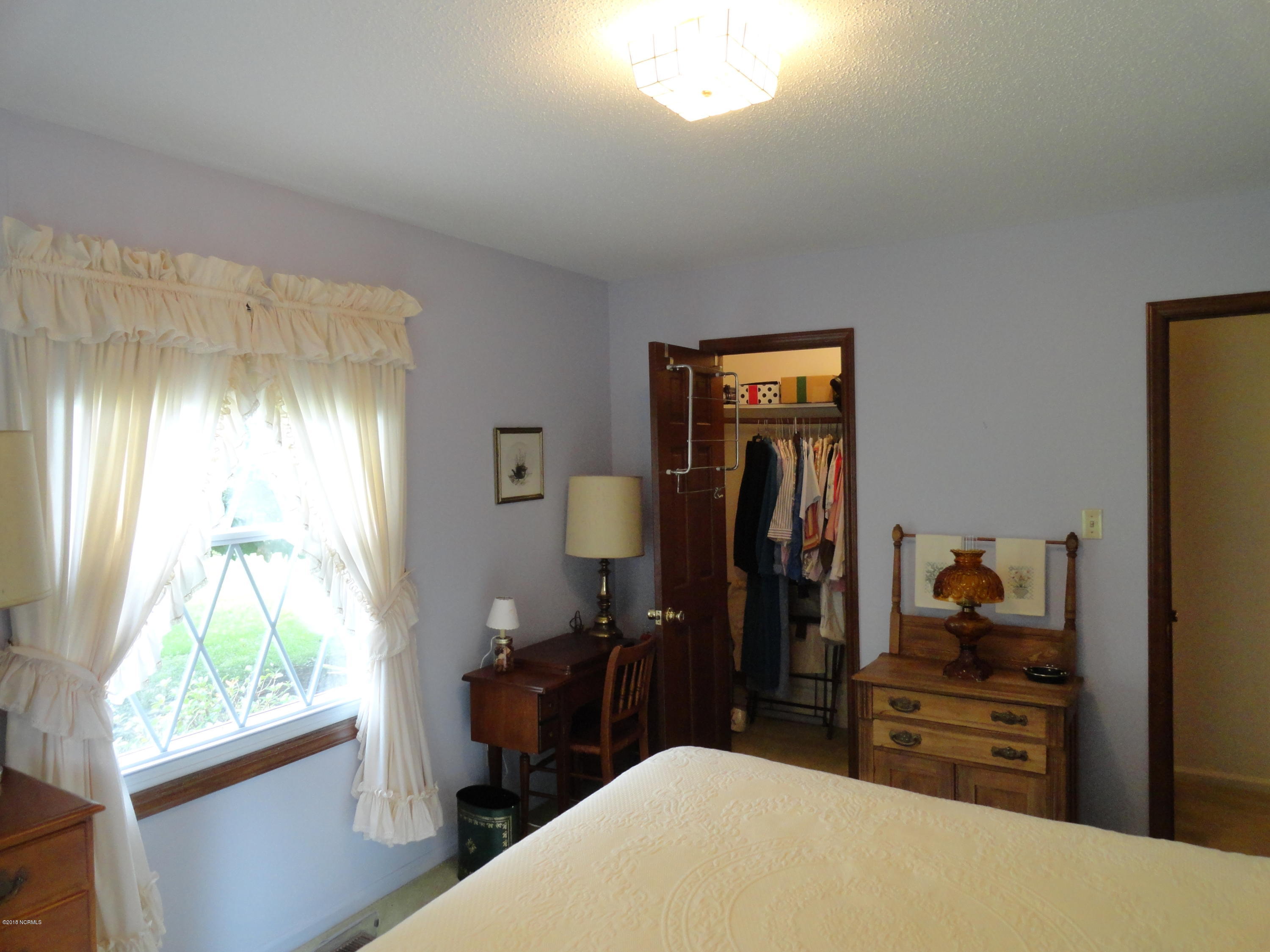 222 Snead Road New Bern, NC 28560 - Photo 22 of 35 Walk in Closet in the Blue Room