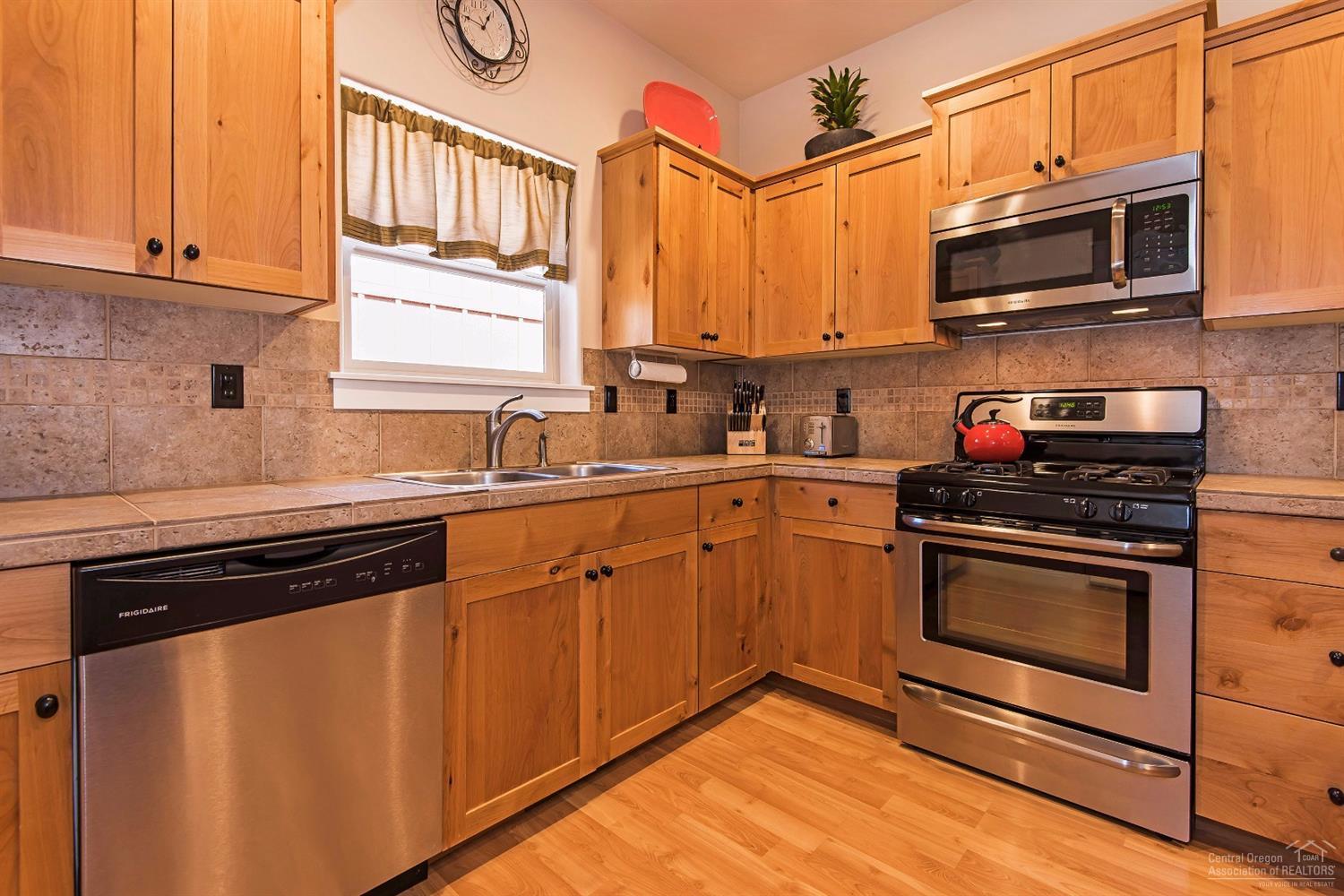62757 Hawkview Road Bend, OR 97701 - Photo 6 of 15 Additional Photo