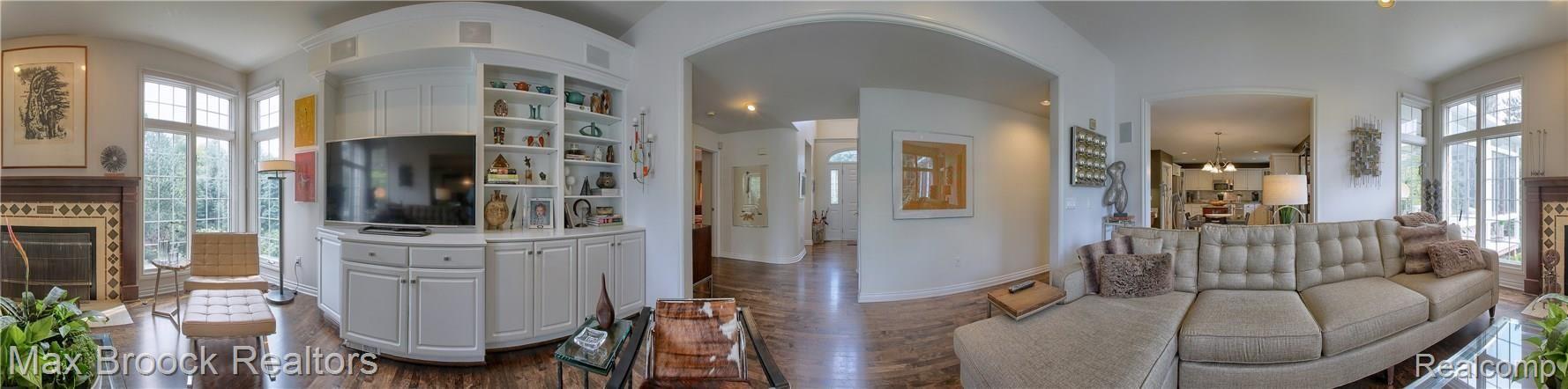 30755 Country Ridge Circle Farmington, MI 48331 - Photo 7 of 42 Family_Room.jpg