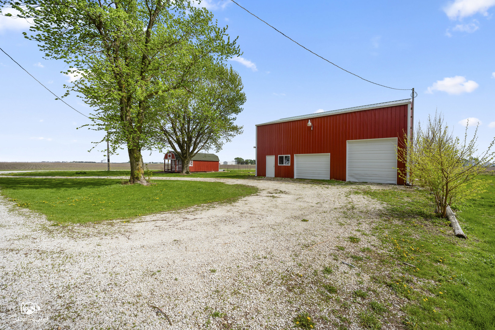 1235 North 1450 East Road Onarga, IL 60955 - Photo 9 of 34 a view of a house with backyard and trees