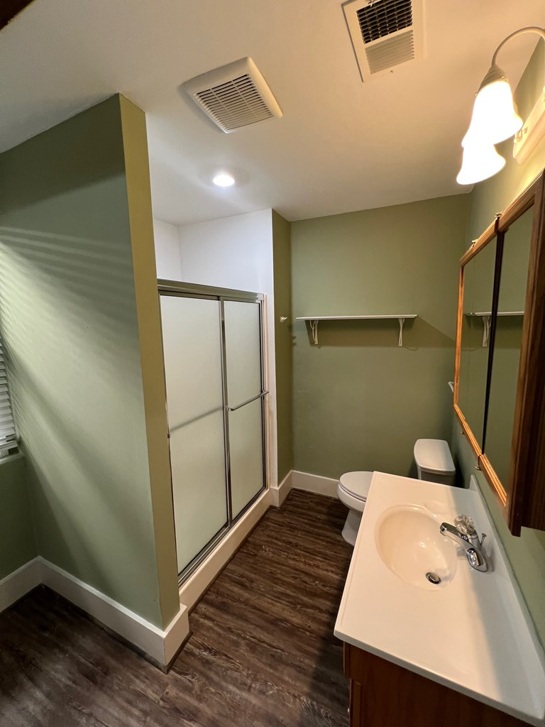 1106 Broadway, Unit 1106C Columbus, GA 31901 - Photo 22 of 22 Shower/vanity