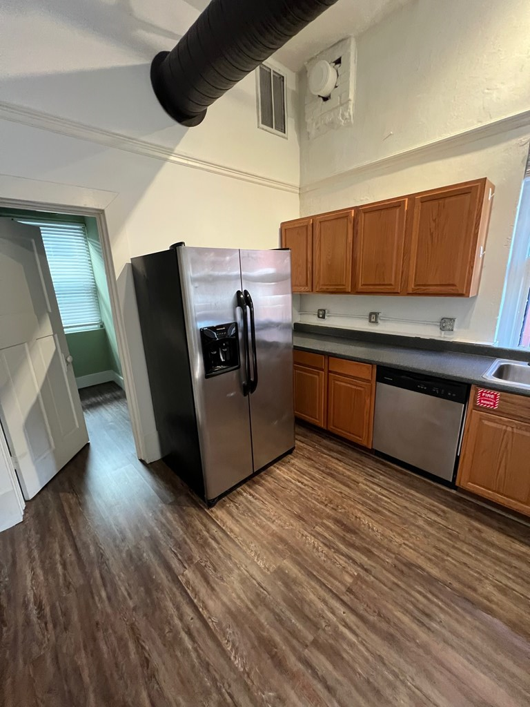 1106 Broadway, Unit 1106C Columbus, GA 31901 - Photo 10 of 22 Kitchen