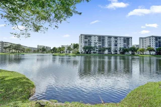$248,800 | 2220 North Cypress Bend Drive, Unit 310, Pompano Beach, FL 33069