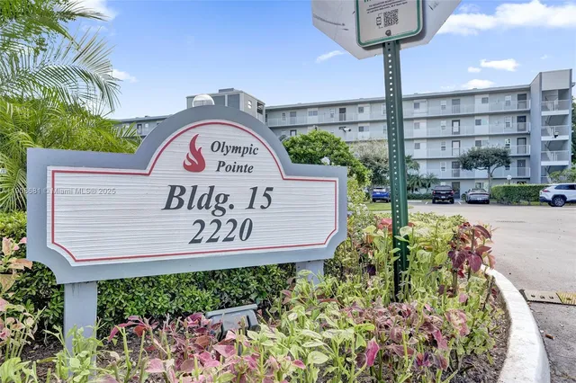$248,800 | 2220 North Cypress Bend Drive, Unit 310, Pompano Beach, FL 33069