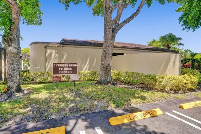 $248,800 | 2220 North Cypress Bend Drive, Unit 310, Pompano Beach, FL 33069