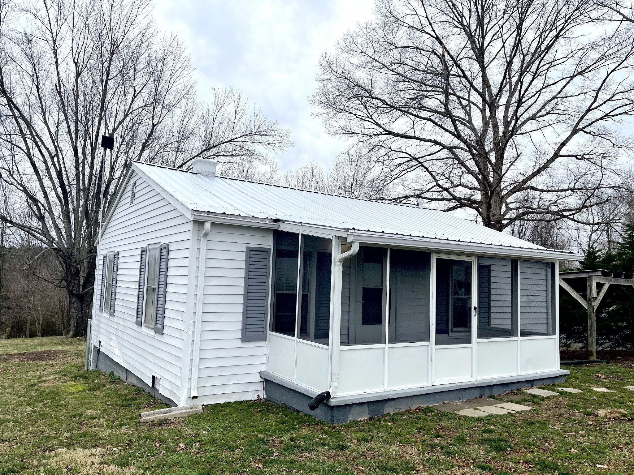 416 Creek Road Smithville, TN 37166 - Photo 3 of 27 Gallery Image 3