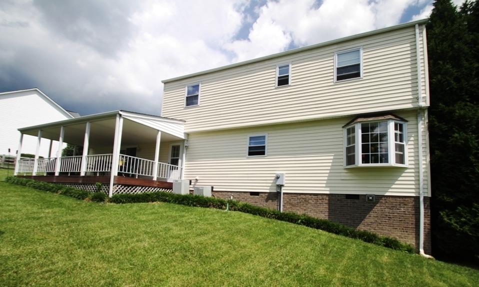 213 Crowfield Cir Road Lewisburg, WV 24901 - Photo 8 of 40 Gallery Image 8